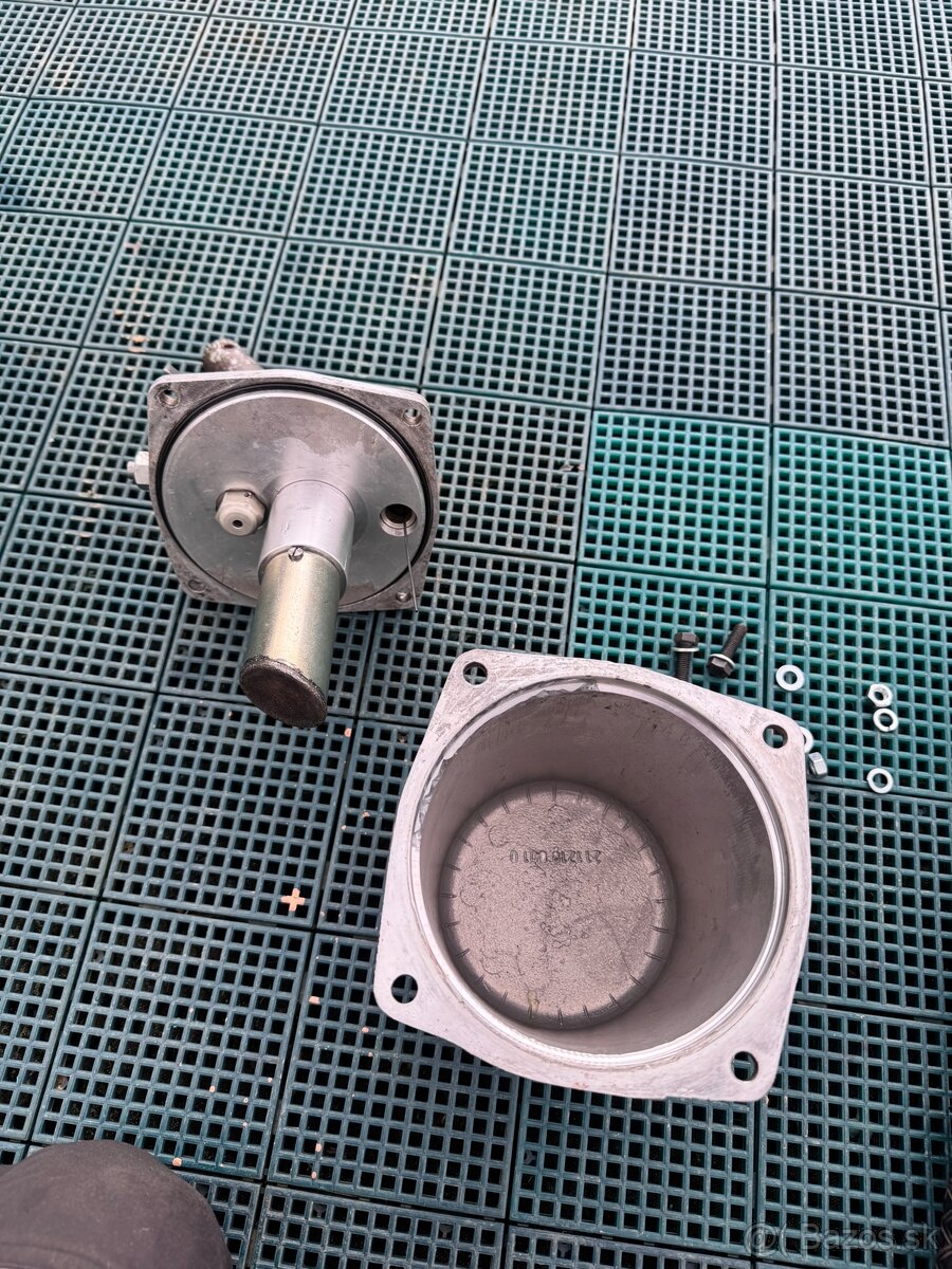 Ručná hydraulická pumpa vyklápacia vlečka - 6