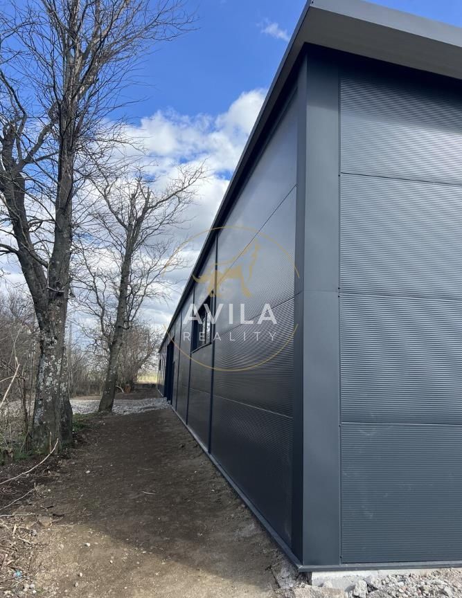 NA PREDAJ: nová sendvičová hala 300m2 vo Voderadoch - 6