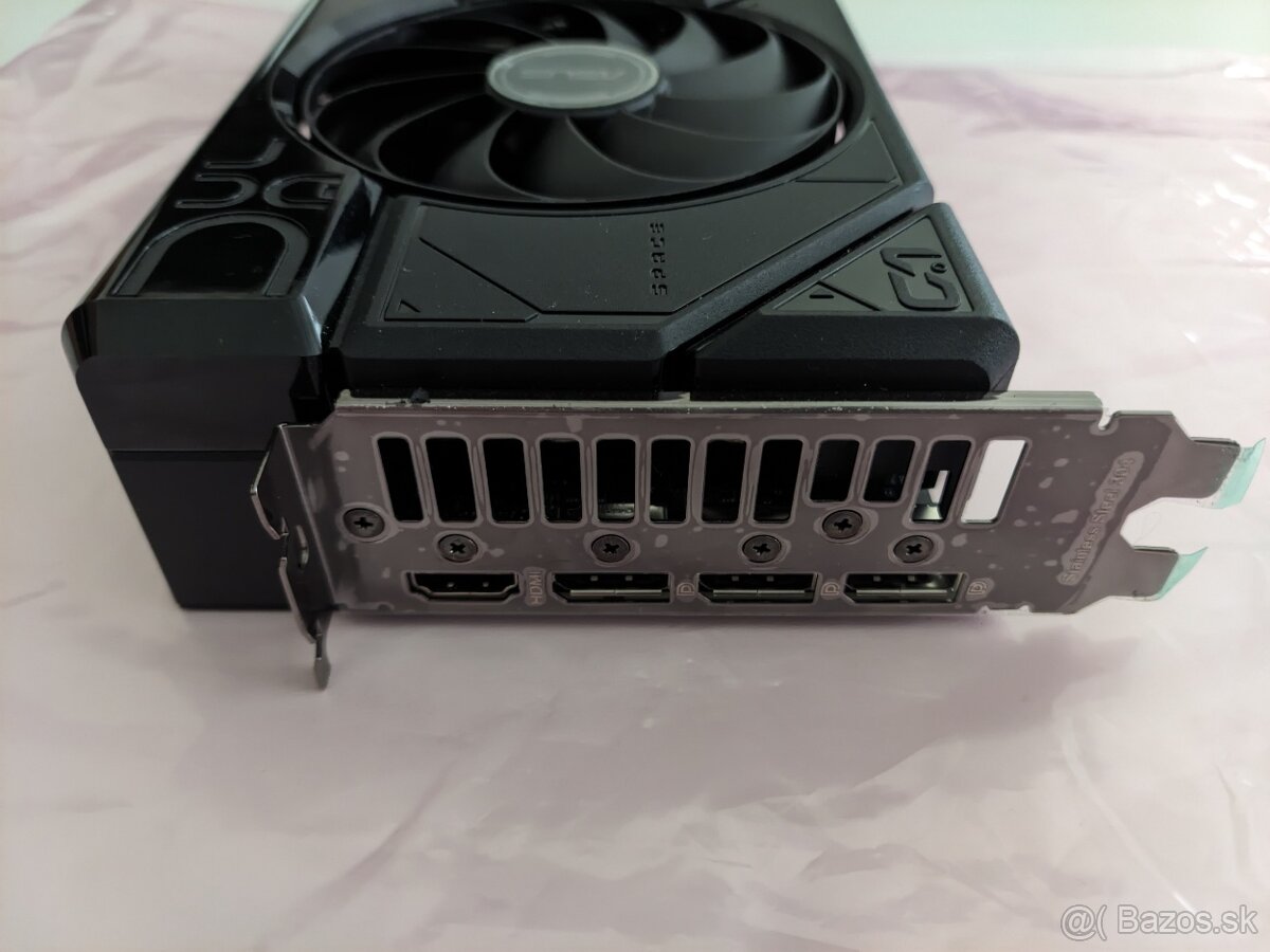 ASUS DUAL Radeon RX 7700 XT OC 12GB - 6