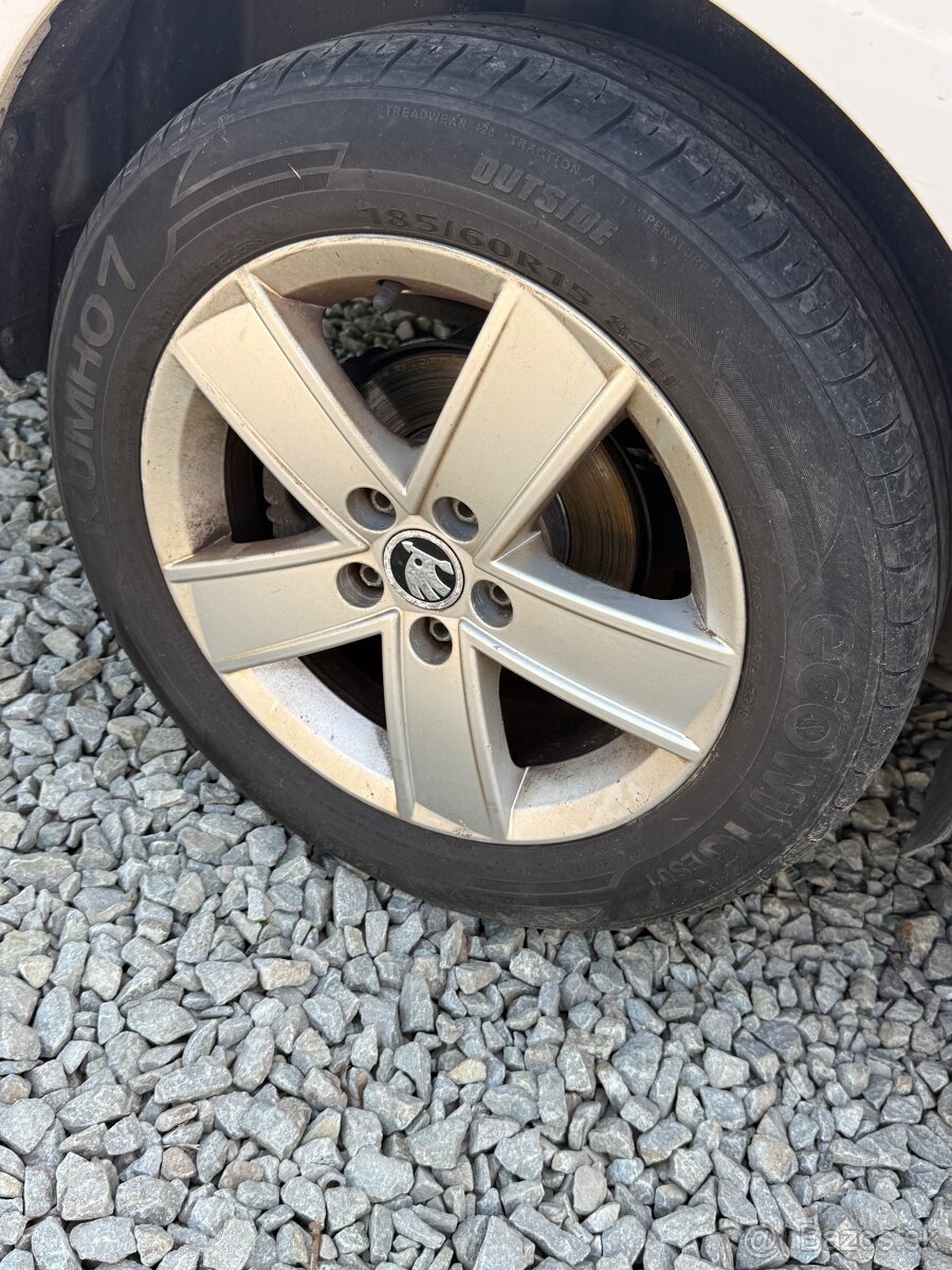 Rozpredam Škoda Rapid sedan 1.2Tsi 6 rýchlostný manua - 6