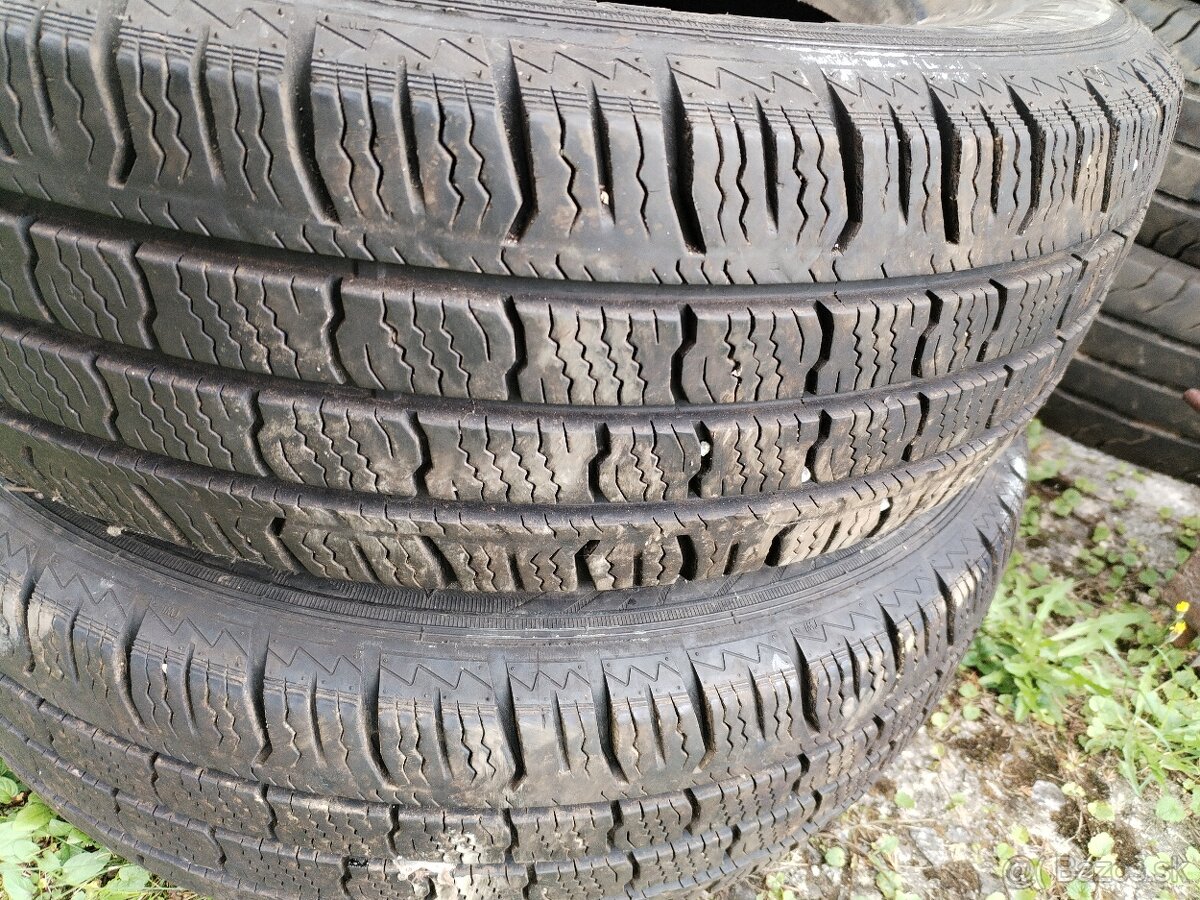 Predám pneumatiky na IVECO - 6