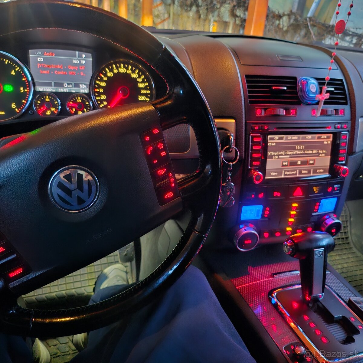 Predám vw touareg 3.0tdi 176kw - 6