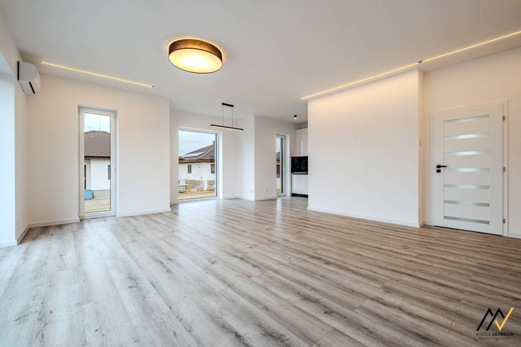 RODINNÝ DOM OBEC SVINIA, OKRES PREŠOV - 6