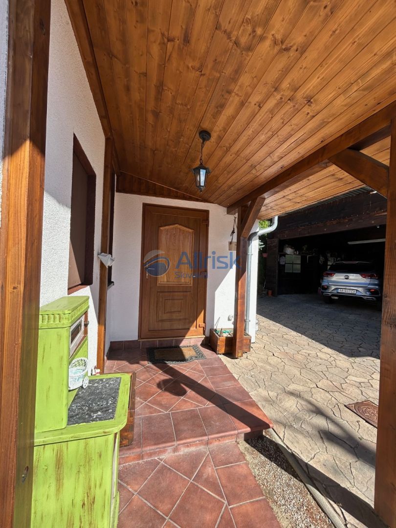 NOVÁ CENA Vidiecky dom s nádhernou záhradou dvojgaráž, t - 6