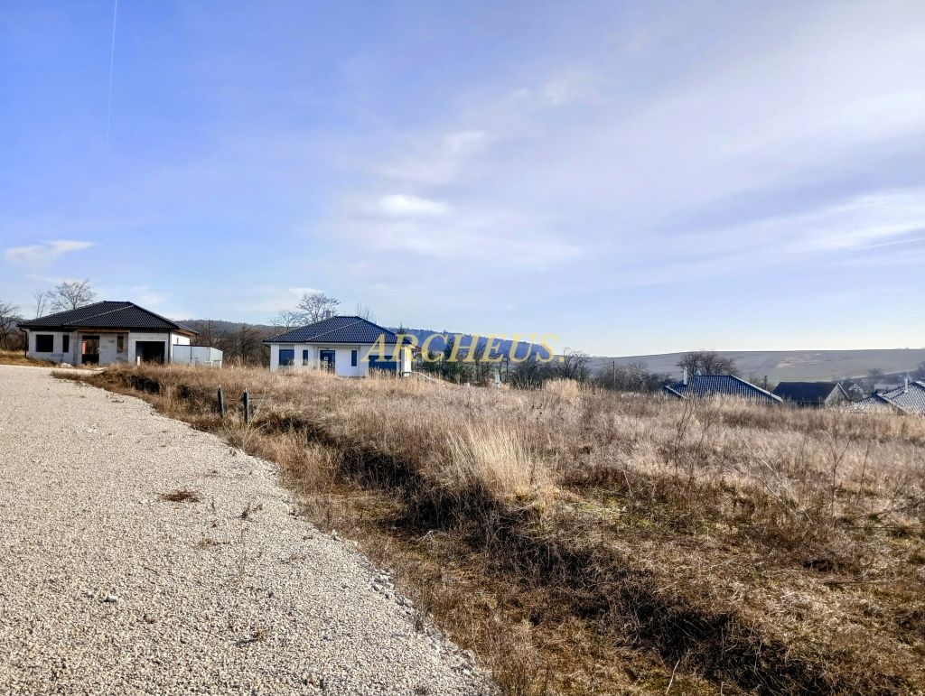 Stavebný pozemok so stavebným povolením a projektom Radimov - 6