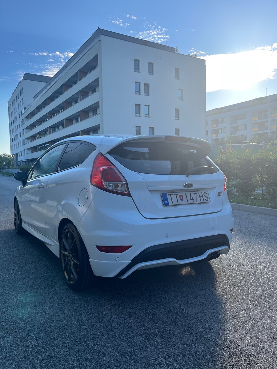 Ford Fiesta ST - 6