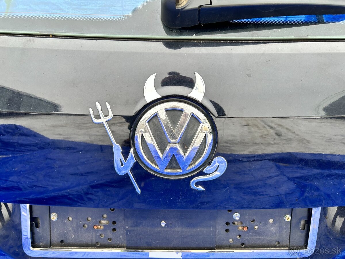 Páté dveře VW Passat B7 Kombi černé - 6