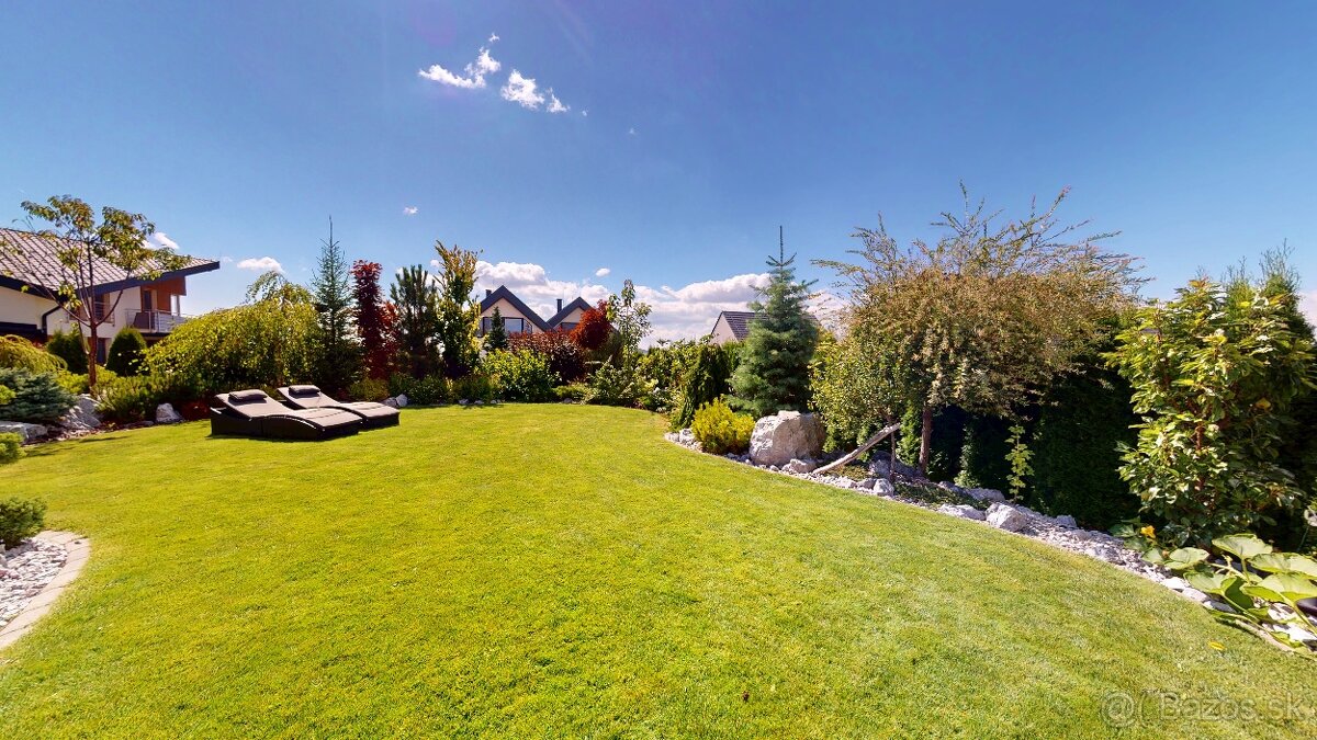 NADŠTANDARDNÝ RODINNÝ DOM - 6