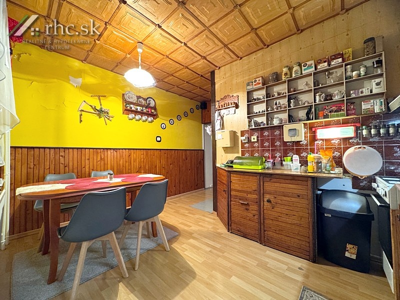 3 IZB. V CENTRE S PRESKLENÝM BALKÓNOM - HRNČ., STROPKOV - 6