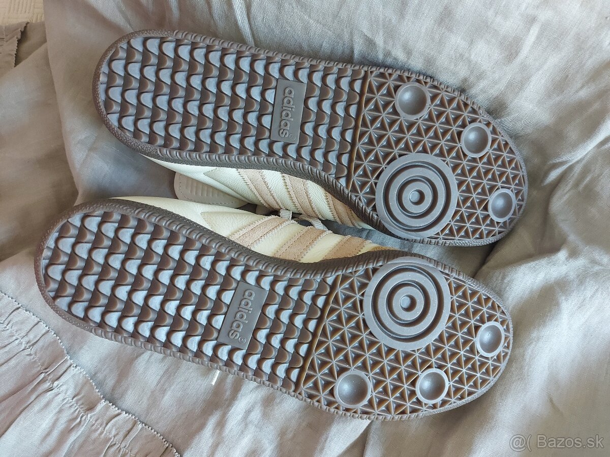 Kultové tenisky č.42 - 6