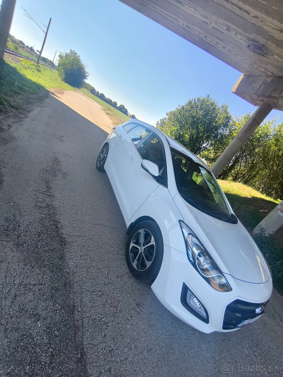 Hyundai I30 CW 1.6 CRDi,kúpené na SK - 6