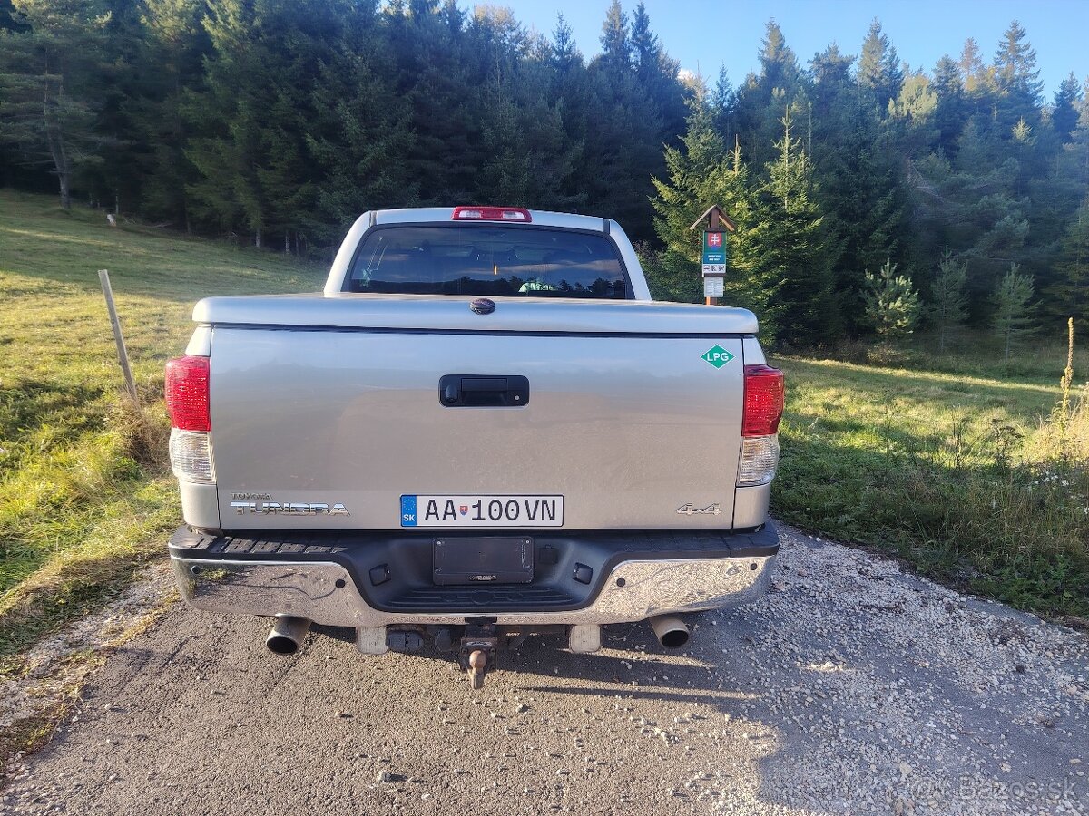 Toyota TUNDRA 4X4 5,7 iForce / LPG / DPH / REZERVOVANE - 6