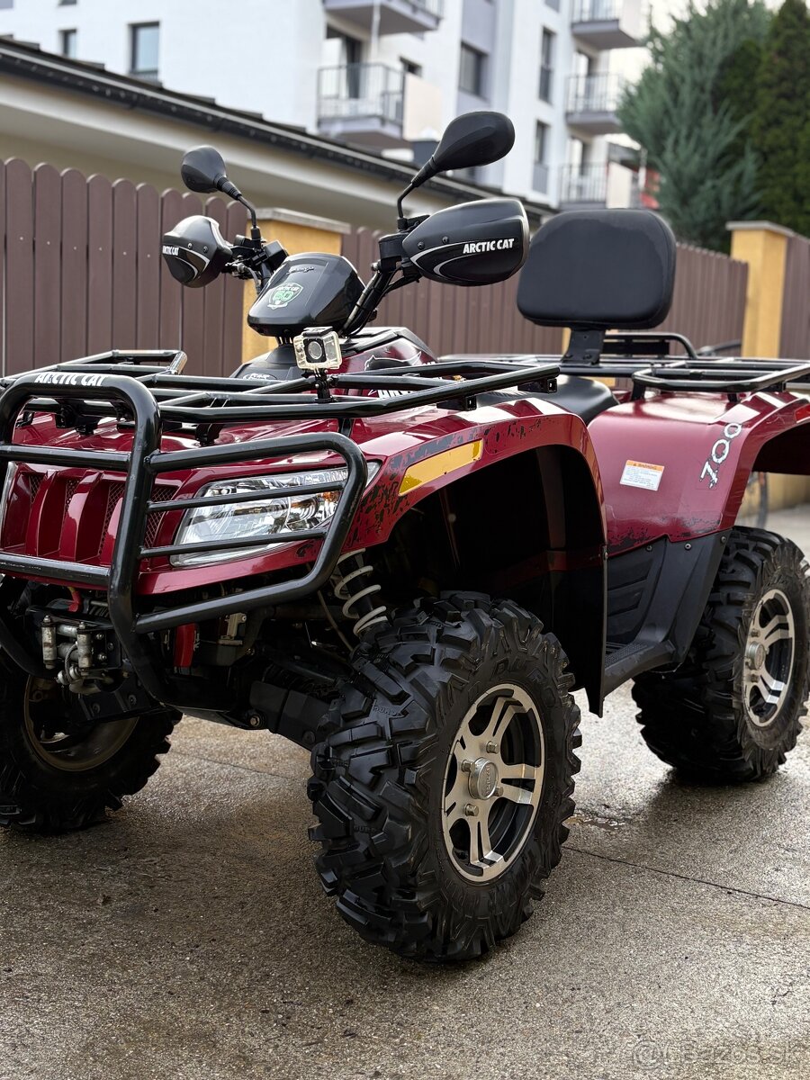 ARCTIC CAT 700 - 6