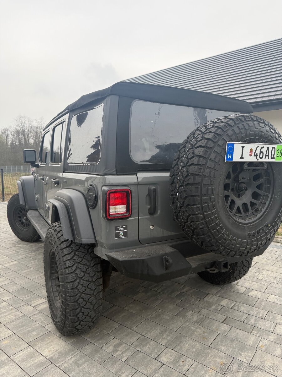 Jeep Wrangler - 6