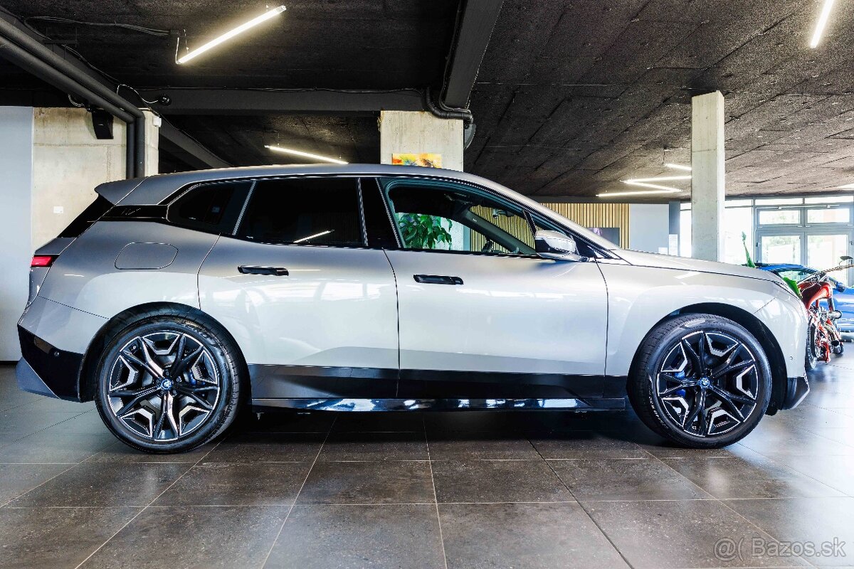 BMW iX 40 xDrive - 6