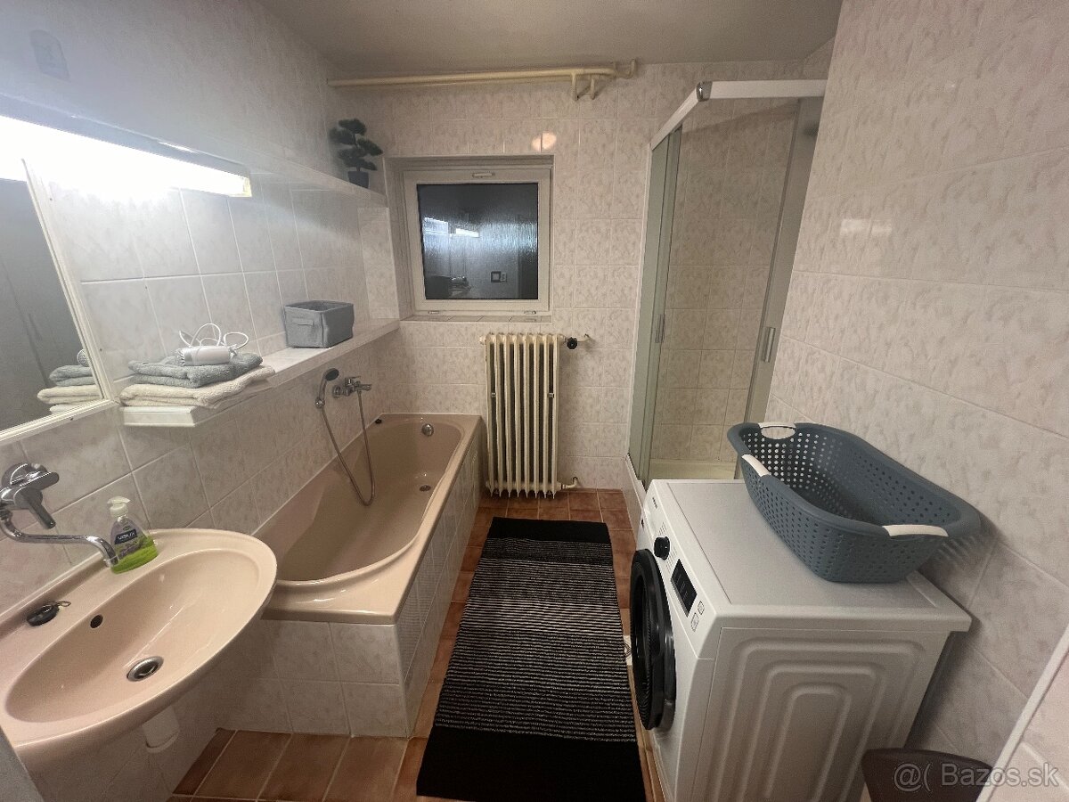 5- izbový dom pod Zoborom - 6