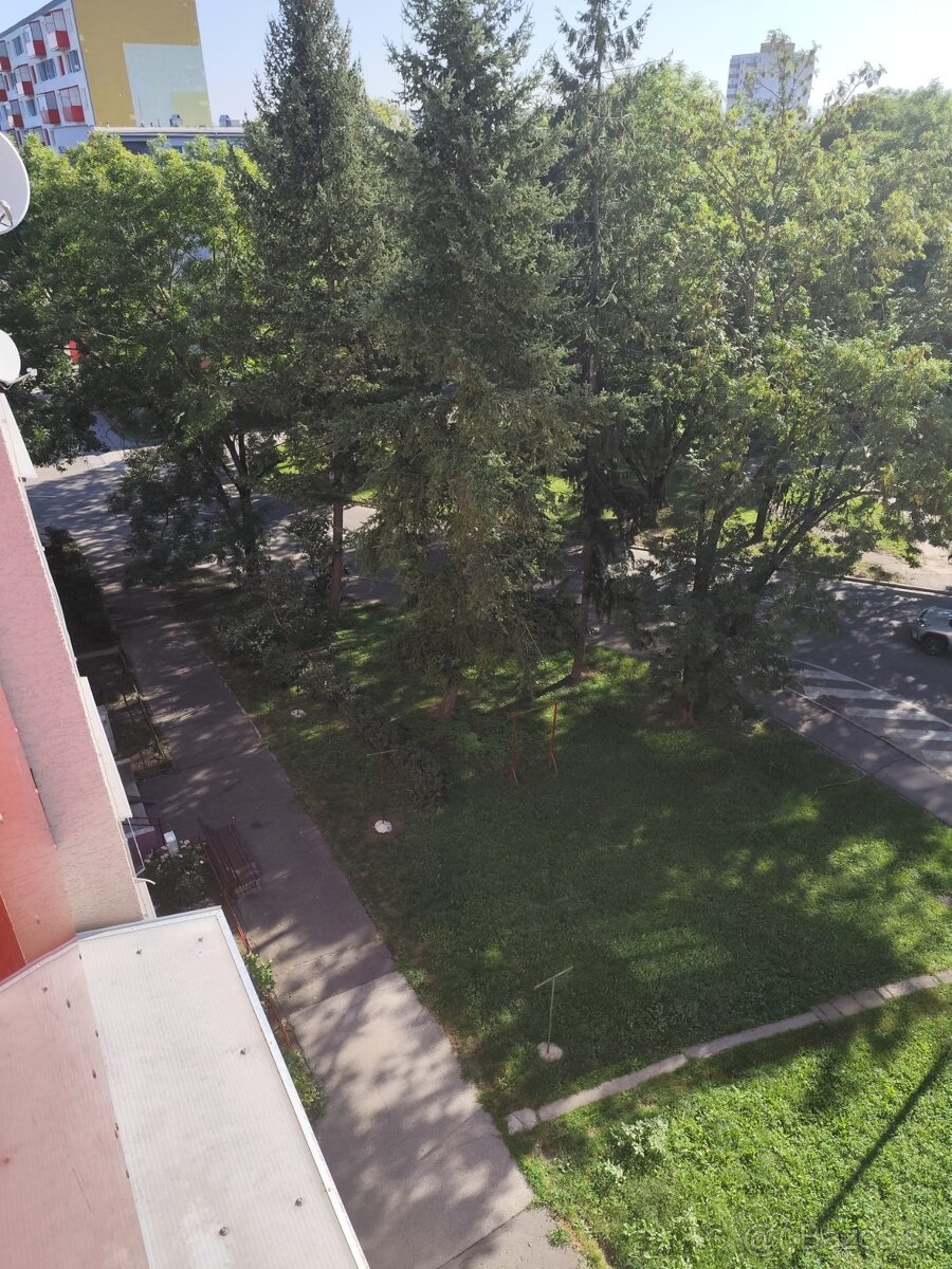 Predám v centre Topolčian 3 izbový byt - Výrazná zľava - 6