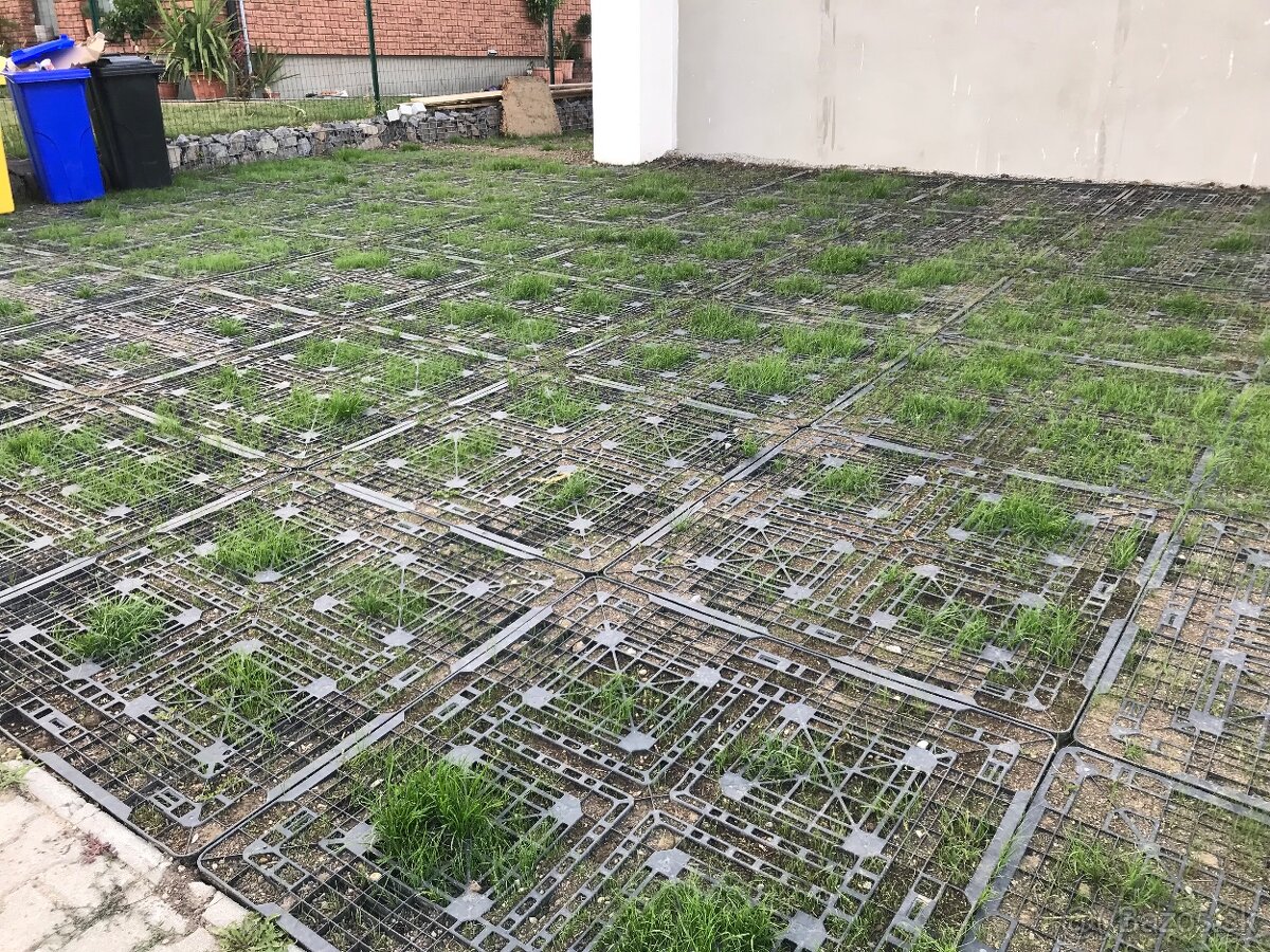 predám plastove palety , trativod , zatravnovace - 6