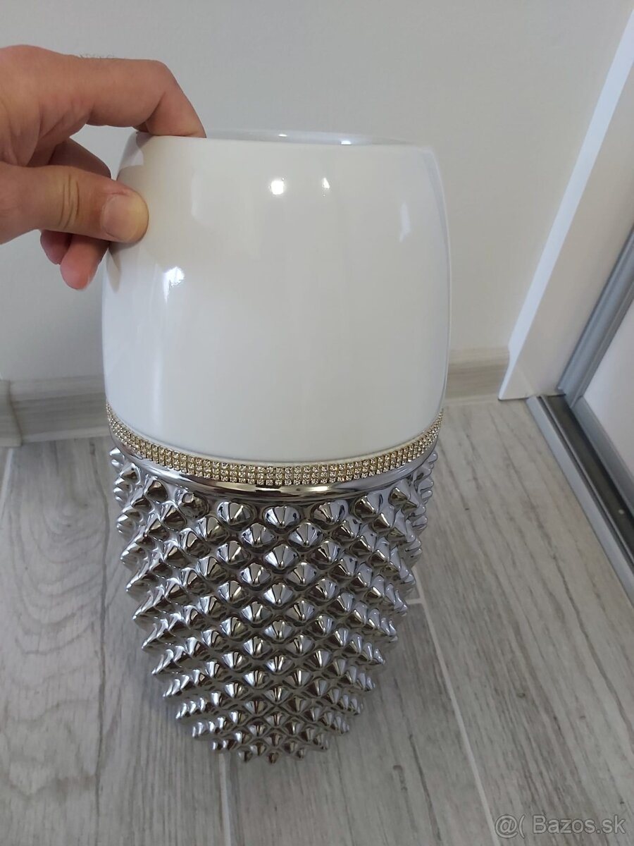 Predáme peknú novú nepoužitu keramickú porcelanovu vazu - 6