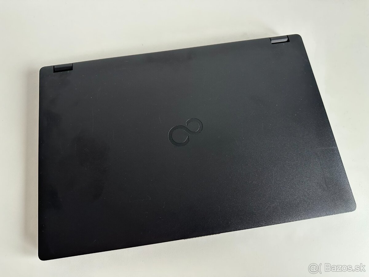 Fujitsu E559 / i5-8265U / 8GB RAM / 512GB SSD / Win 11 - 6