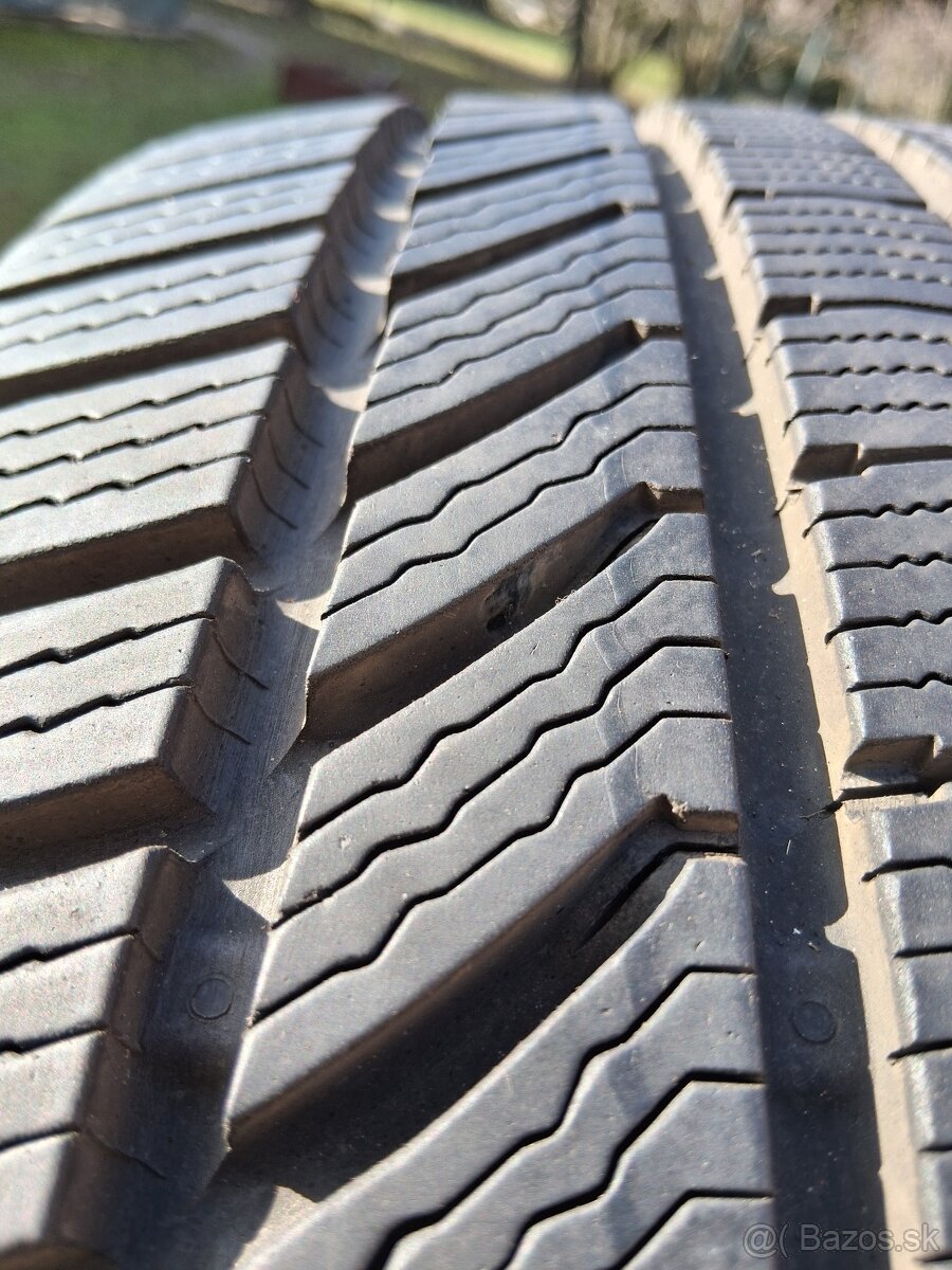 245/40 r19 zimne pneumatiky - 6