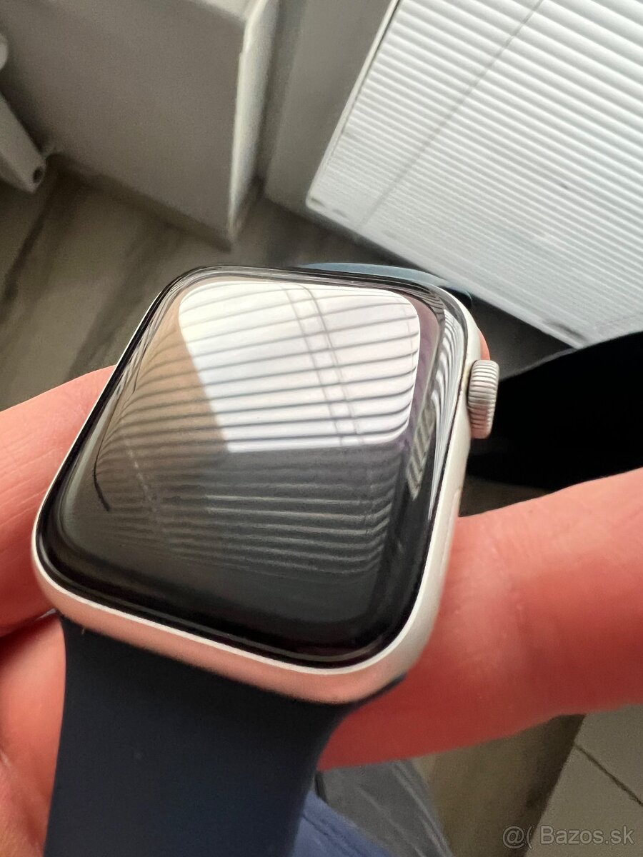 Apple Watch SE 44MM - 6