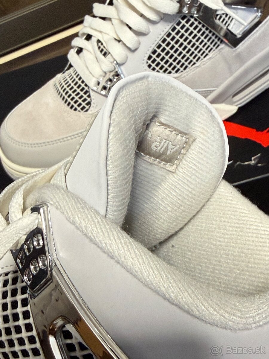 Jordan 4 frozen moments - 6