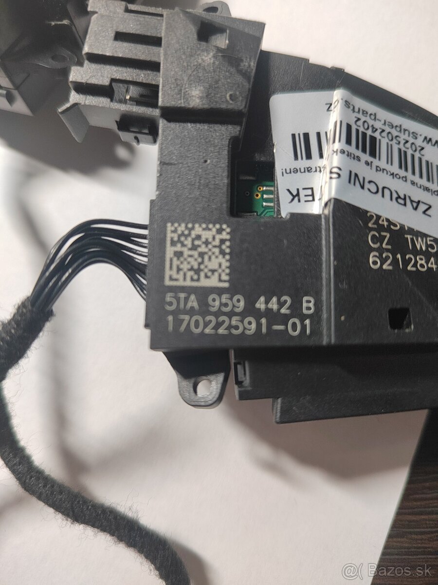 VW Multifunkčný volant . 5TA 959 442B - 6