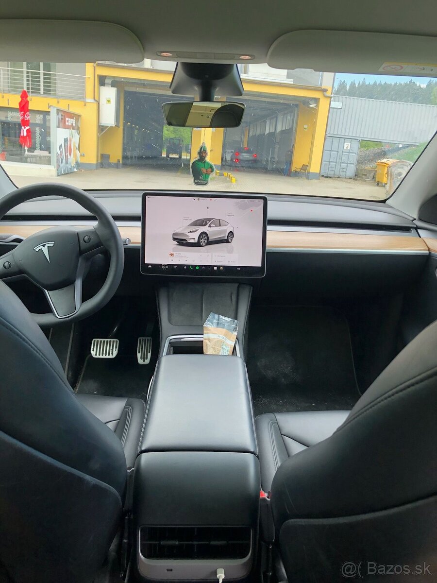 Prenájom Tesla Model Y - 6