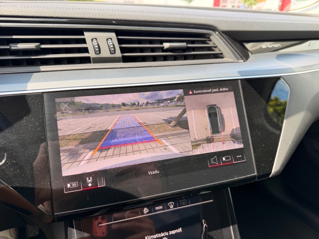Audi E-tron 55 quattro S line - 6