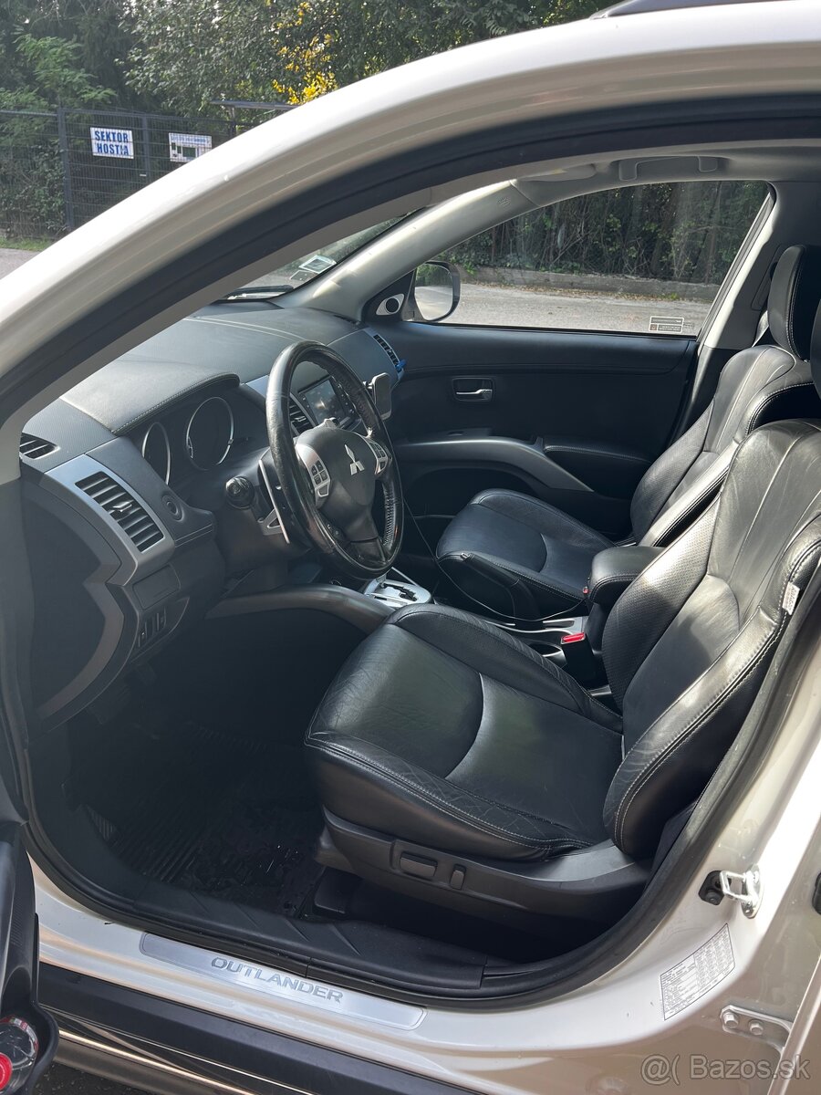 Mitsubishi Outlander 2.4 benzin 4x4 odpočet DPH - 6