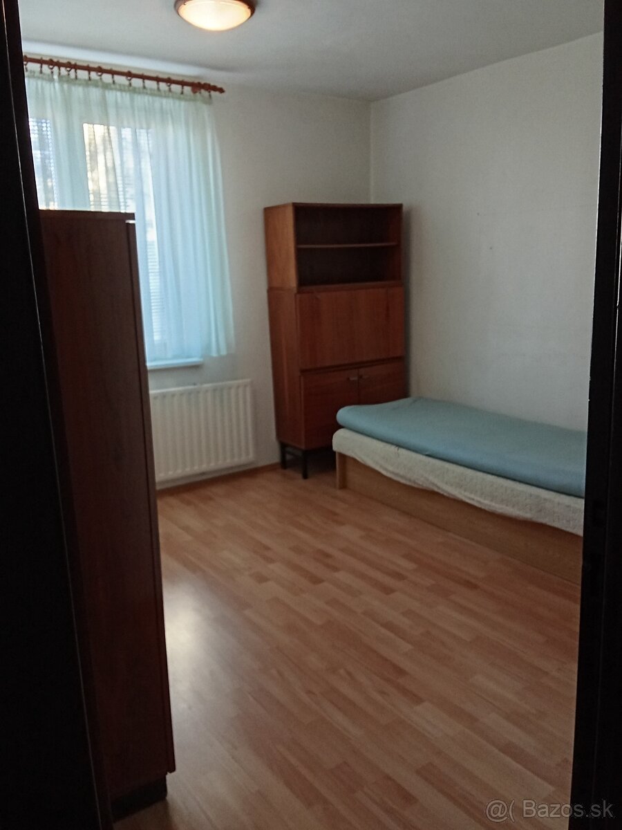 Predáme 3izbový byt v Michalovciach - 6