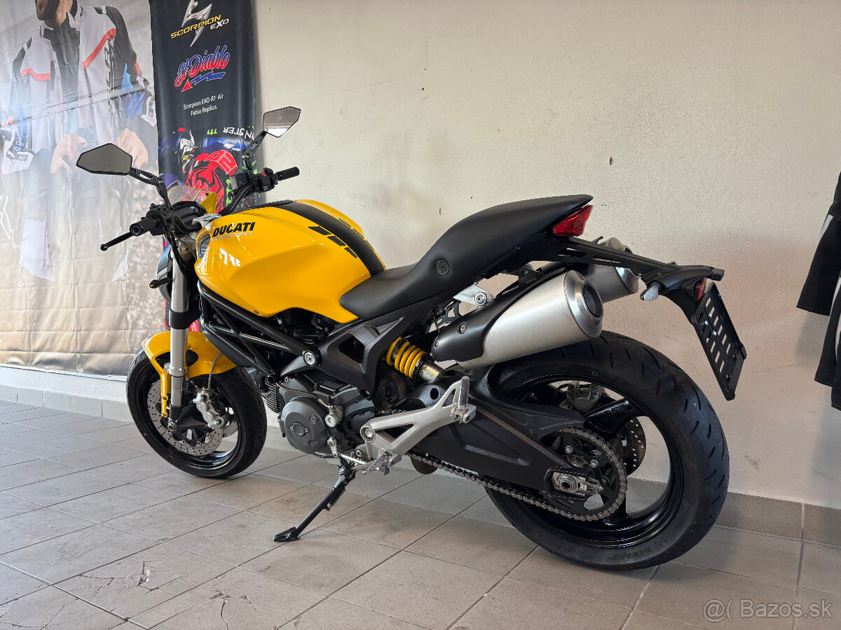 Ducati Monster 696 - 6