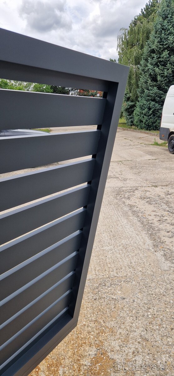 Samonosná hliníková brána - 6