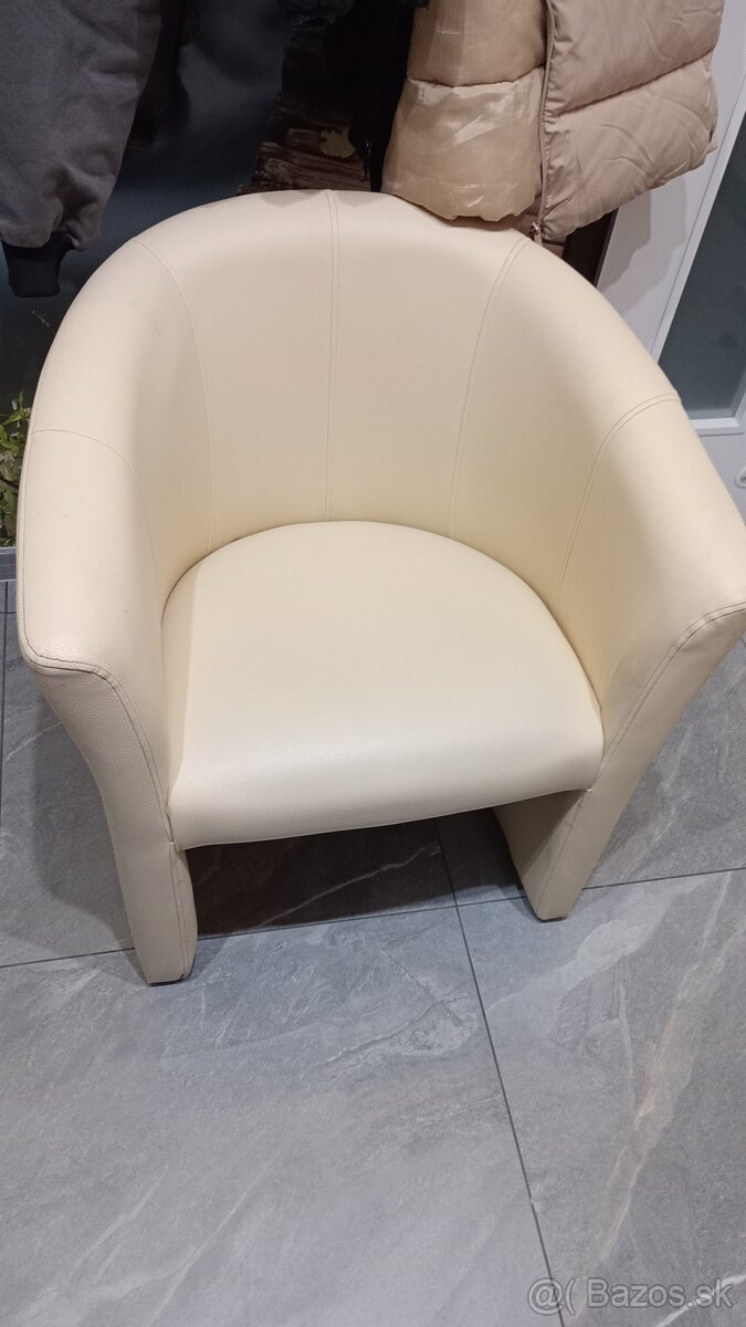 Predám pohodlné kreslo vanilka - 6