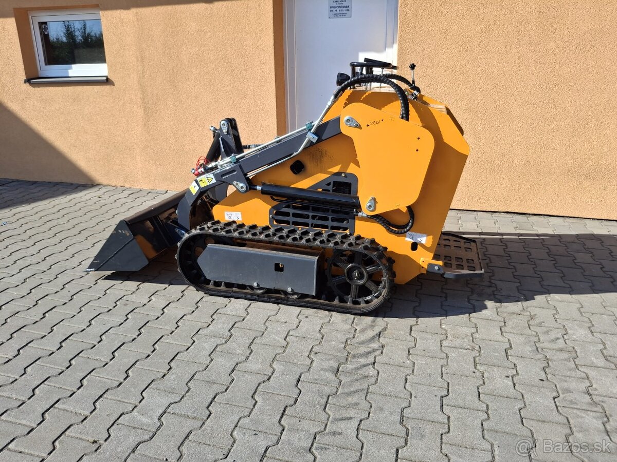 Mini pásový nakladač Skid Steer BCT 400 - 6