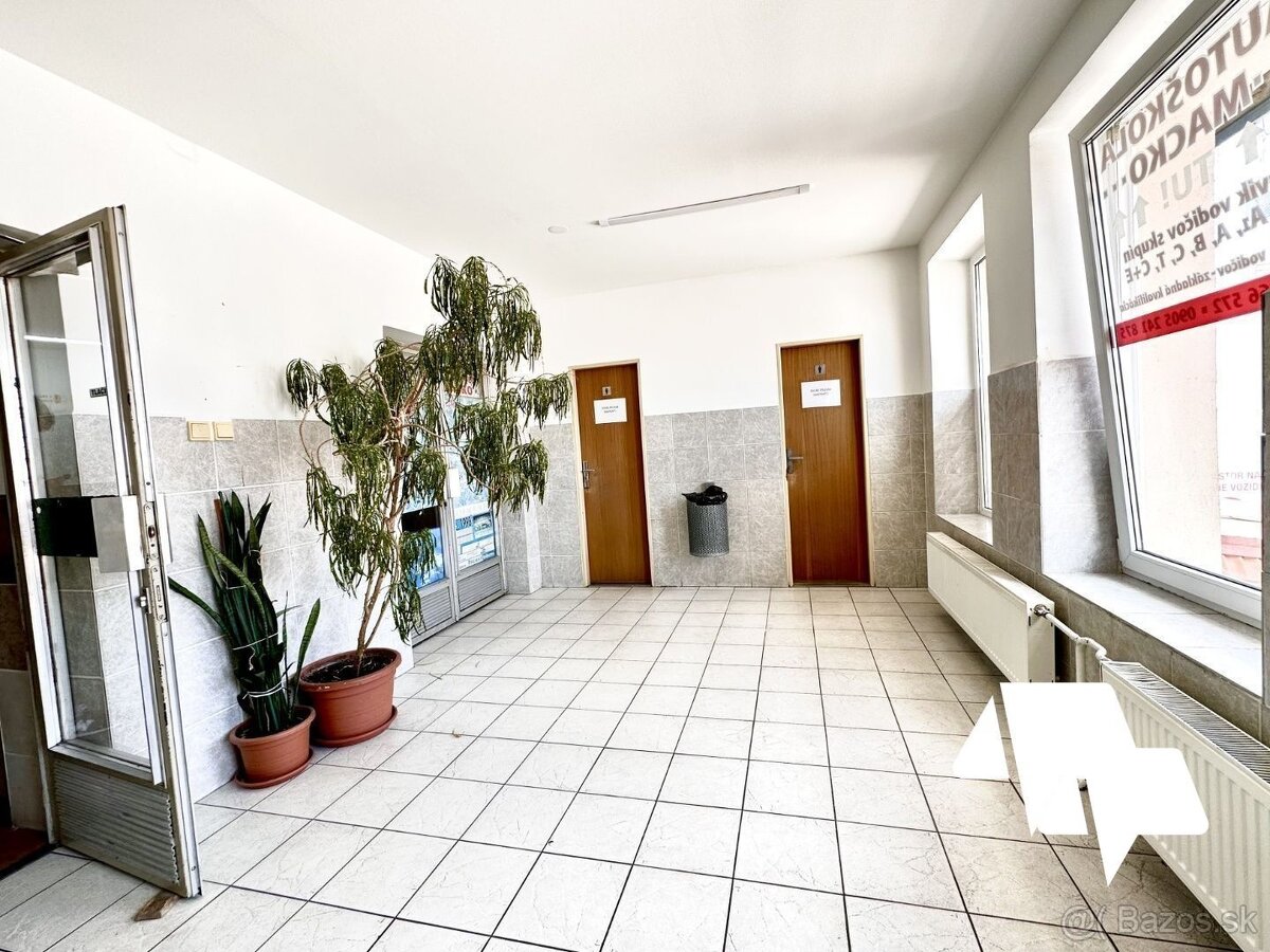 Podnájom - Kancelária č.7 - 16,74 m2 - Nitra, Staré mesto - 6