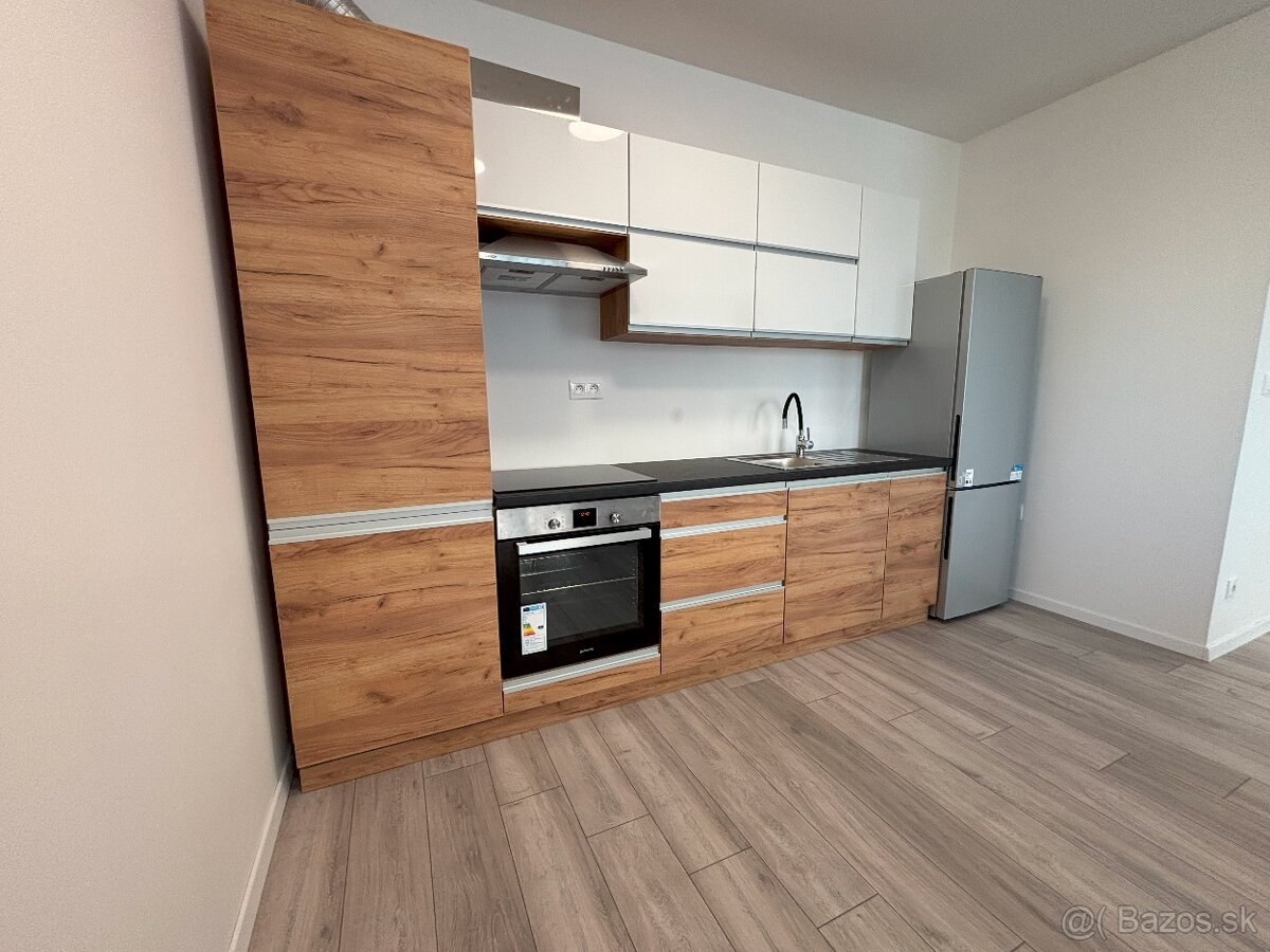 3i byt na prenájom - Sereď Cisárky - 6