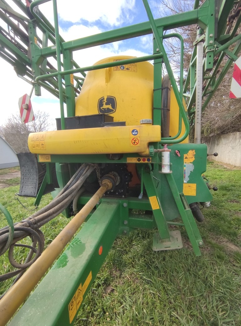 Na predaj postrekovač John Deere 732 - 6