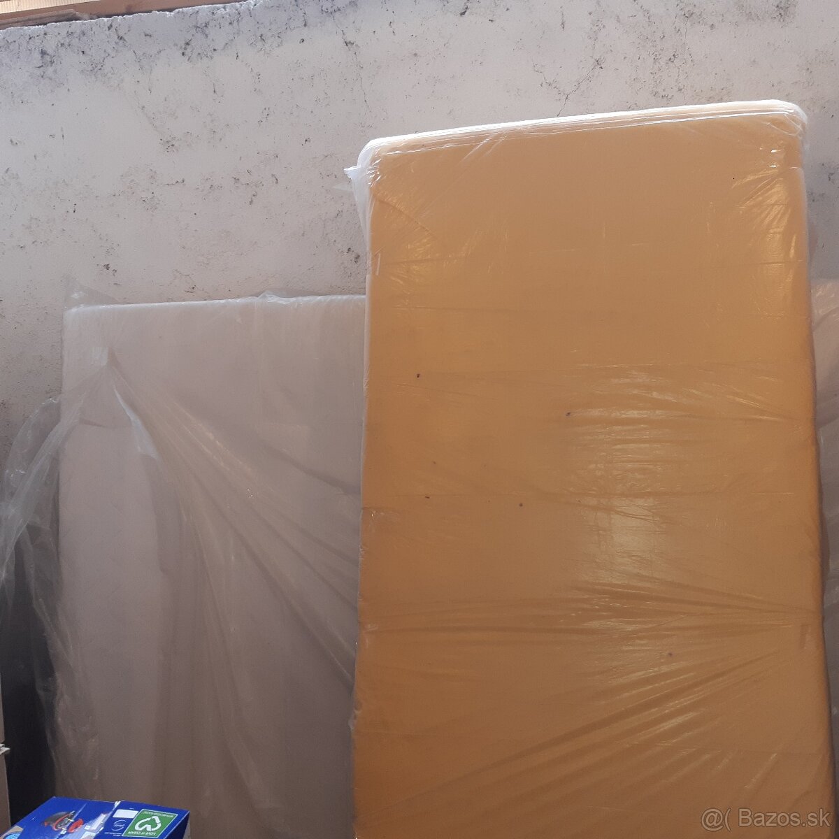 Drevená roštová posteľ s matracom - 6