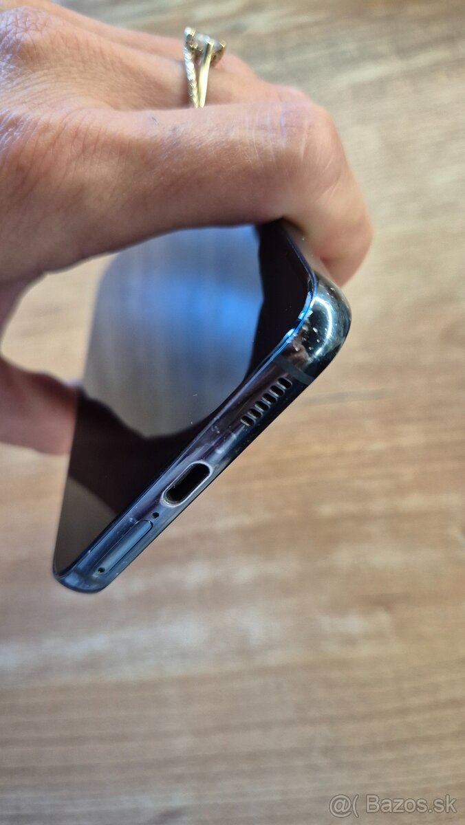 Samsung Galaxy S22 128GB - 6