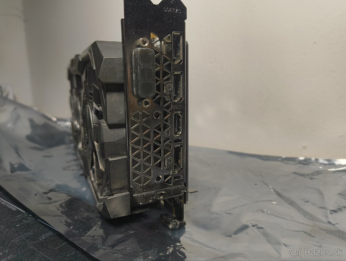 GTX 1070 Ti Zotac Amp extreme - 6
