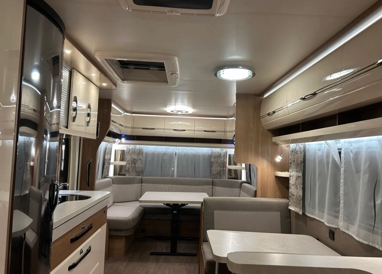 Karavan Hobby Excellent 650 2021 - 6