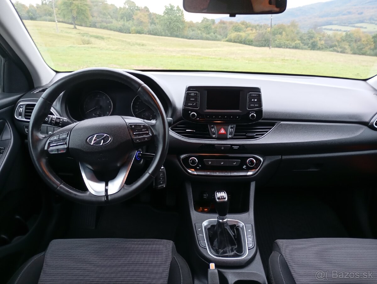 Hyundai i30 1.4i Comfort - 6