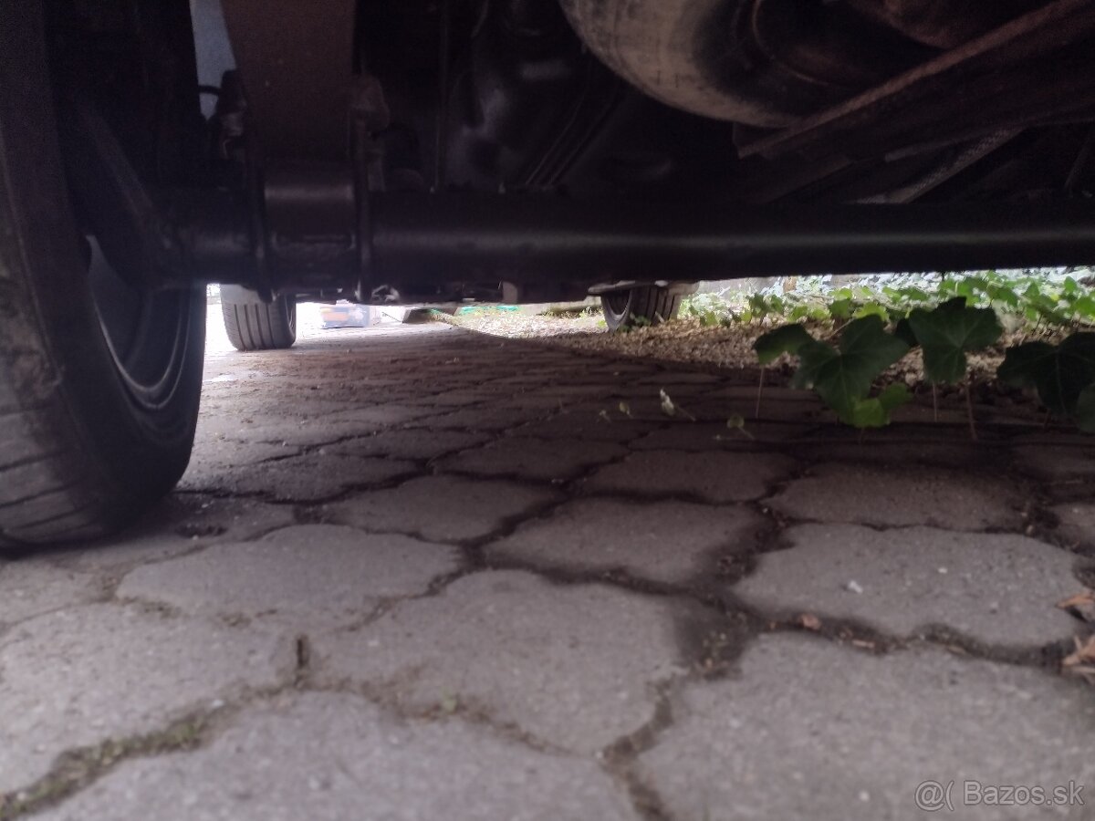 VW CADDY LIFE 1.6 TDI 5 MIESTNE ROK VÝROBY 2013 - 6