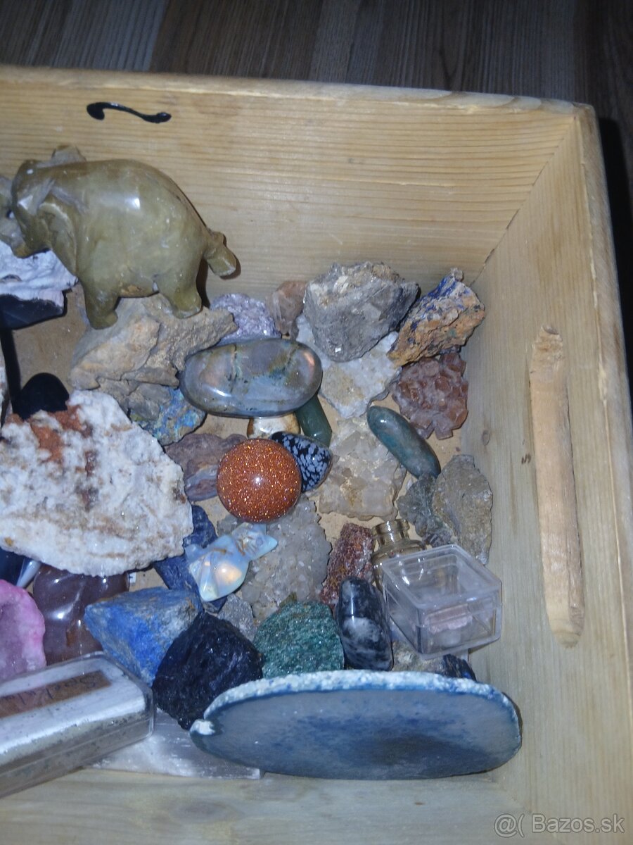 Predám krabicu kryštálov - 6