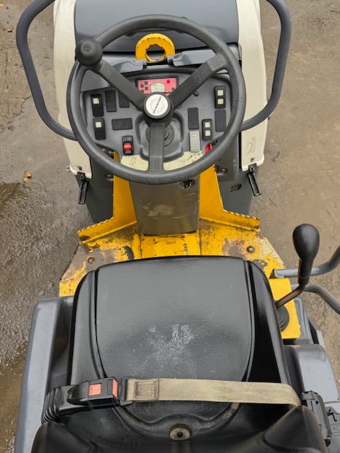 Vibrační válec Dynapac CC800 - 6