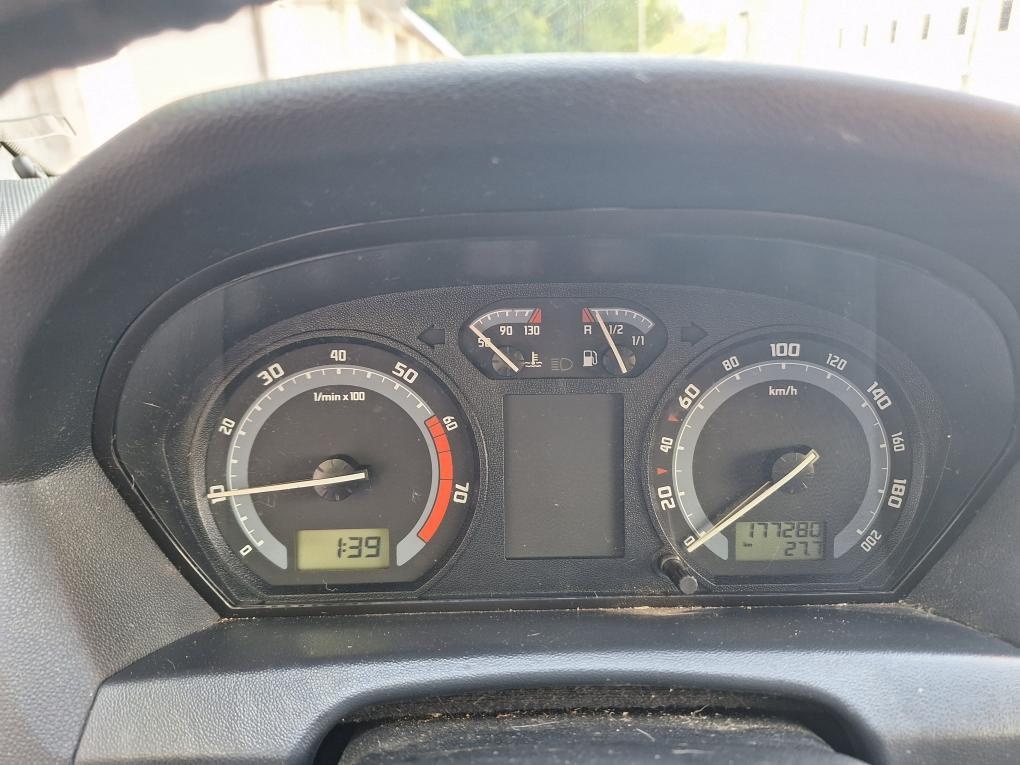 Skoda fabia 1.2 rozpredám - 6