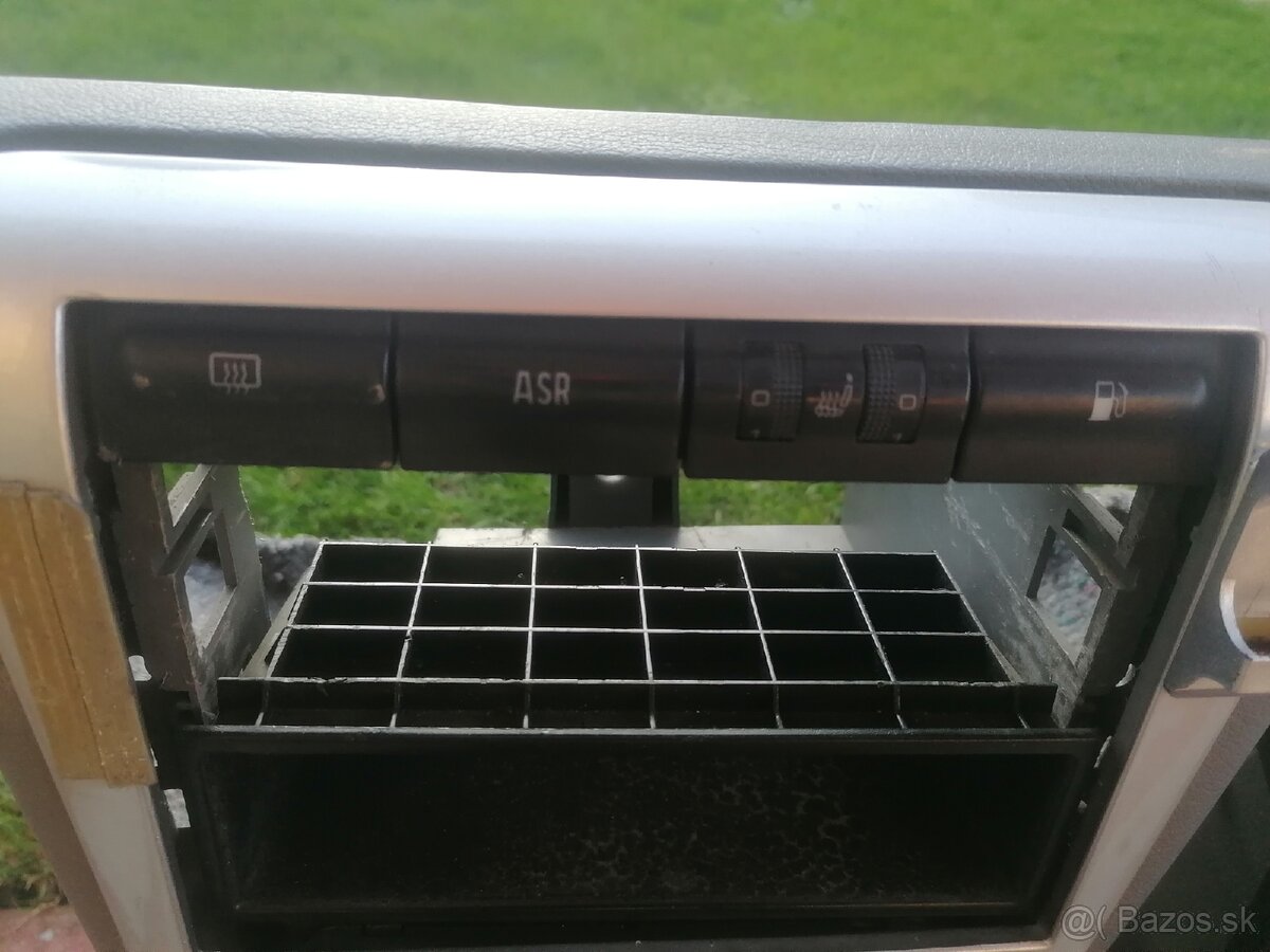 Interiér Octavia1,Šedý SLX 99r. - 6