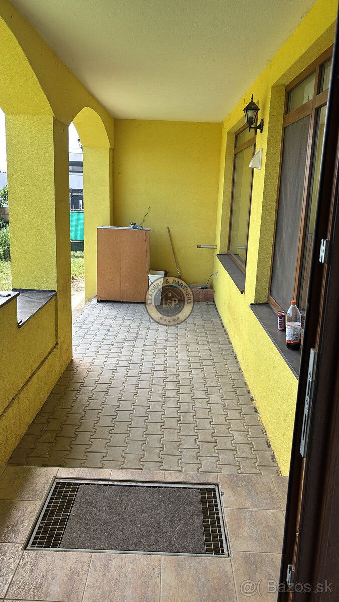 Rodinný dom vo Veľkých Ripňanoch 6.izieb -1408m2 pozemok. - 6